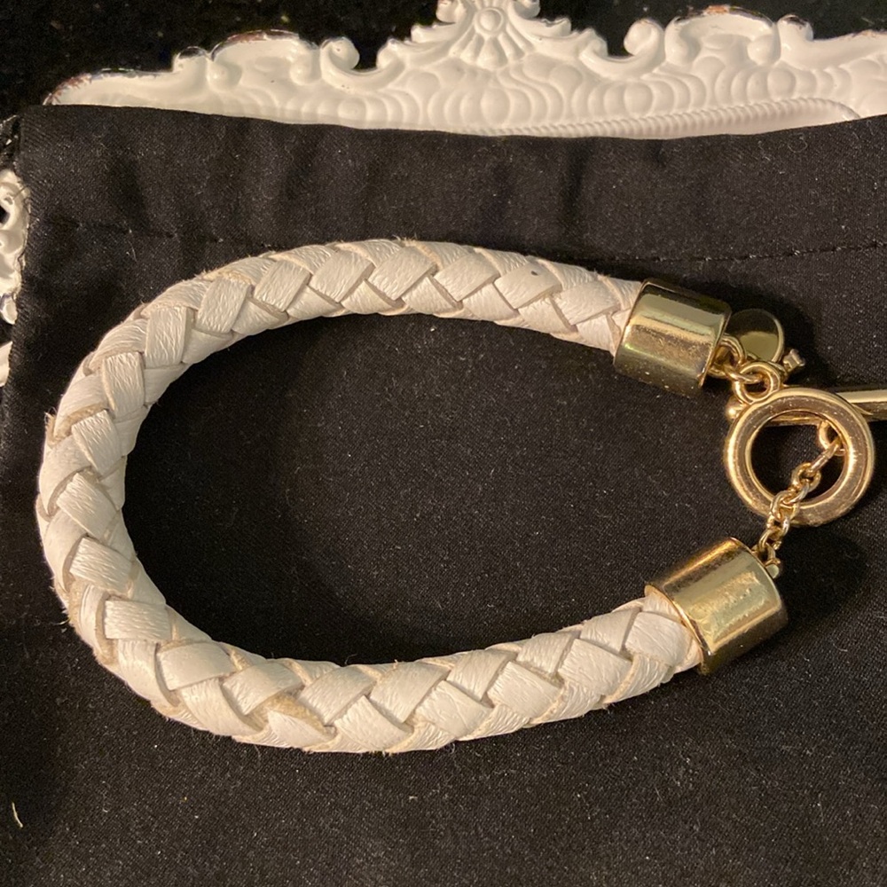 Talbots Cream Leather Goldtone Toggle Bracelet - Picture 5 of 6